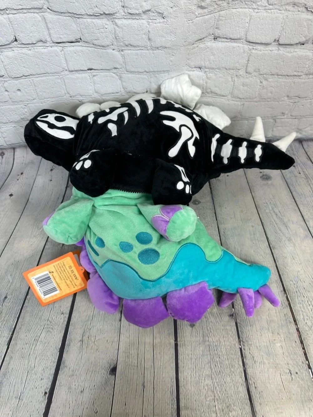 Dinoglows mega stegosaurus glow in the dark NWT *read*
